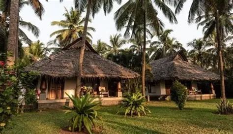 Travels Finder: Tourist Places, Hotels, Restaurants & More