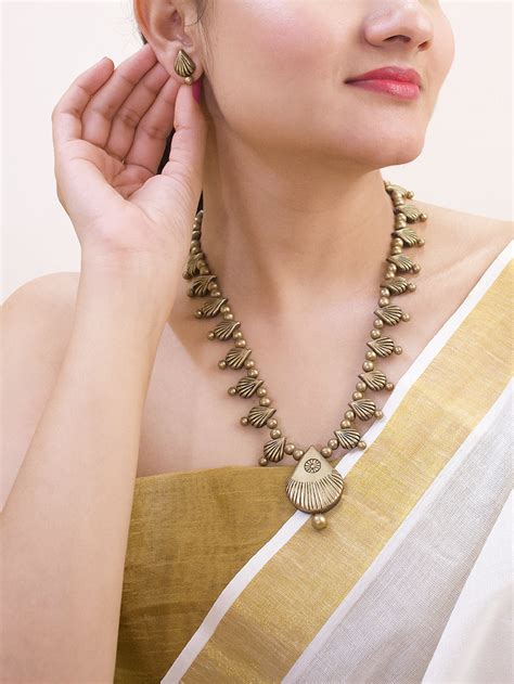 Antique Gold Toned Tear Drop Design Pendant Terracotta Jewellery Neckl ...