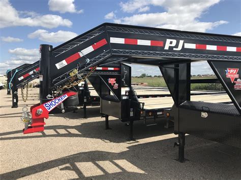 Gooseneck Air Hitches - Gooseneck Surge® | Shocker Hitch®