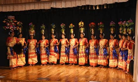 Shri Arjun Munda participates in a cultural program presented by tribal ...