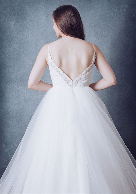 Simply Bridal New Wedding Dress Save 70% - Stillwhite