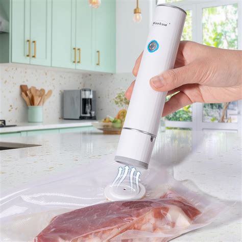 Amazon.com: Chef Preserve Vacuum Sealer (Vacuum Sealer + 30 Bags): Home ...