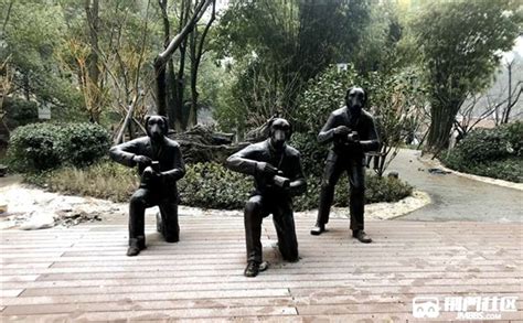 荆门公园雕塑“拍照的狗头人”引争议被拆，官方：本意为有趣
