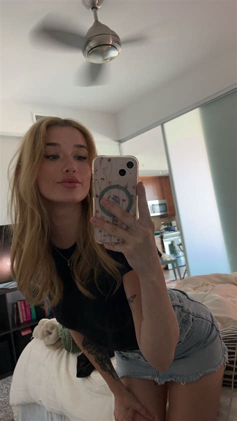 Britni Kitten Porn Movies, Sex, Wiki, Bio, Onlyfans - britnikitten.com