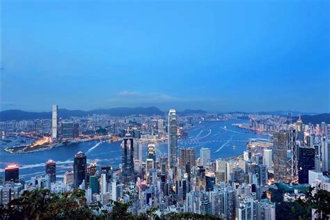 2022内地人如何去香港工作？简单介绍几种方式！ - 知乎