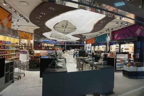 Review: American Express Centurion Lounge – Houston Intercontinental ...