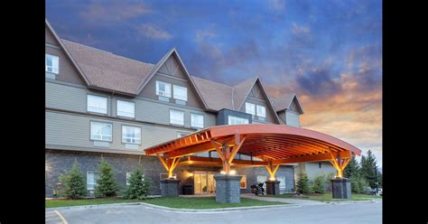 Super 8 by Wyndham Canmore in Canmore, Canada from ₹ 6,461: Deals ...