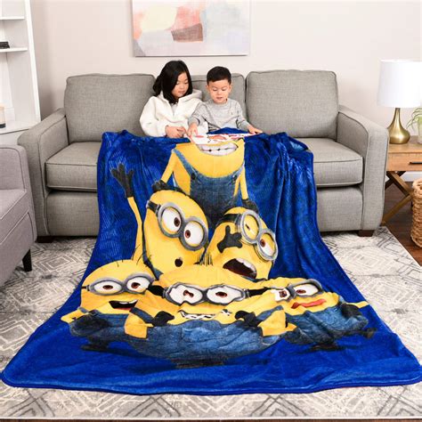 Nemcor Despicable Me Minions Oversized Fleece Blanket, 60 x 90-in ...