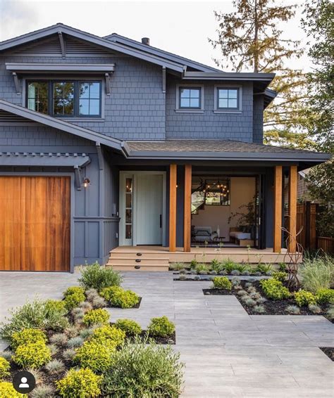 Love: blue/gray color; texture and depth of facade; richness of wood ...