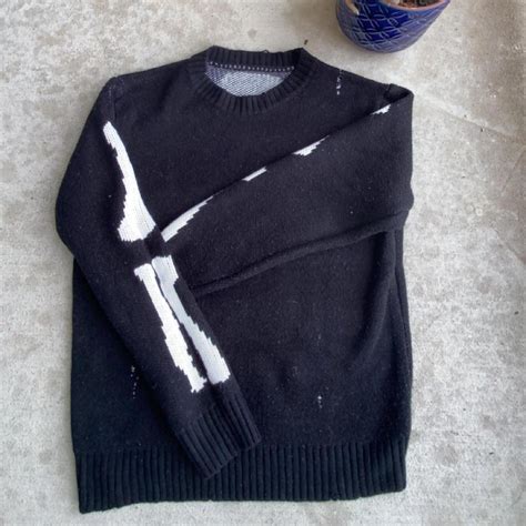 Men's Black and White Sweatshirt | Depop