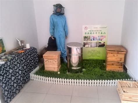 部分蜂具展示 - 养蜂机具 - 养蜂专栏 - 湖北神农蜂语生物产业有限公司