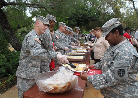 Fort Sam senior leaders share meals with wounded warriors, families ...