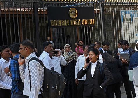 Bomb Threat Emails Trigger Evacuations Across Bombay High Court, Mumbai ...