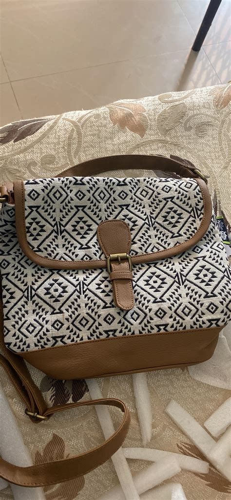 Kanvas Katha Women Sling Bag (Black and White)(KKRJQ017) : Amazon.in ...