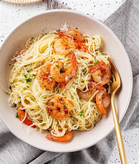 [Recipe] Capellini Pasta with White Sauce + Butter Shrimp