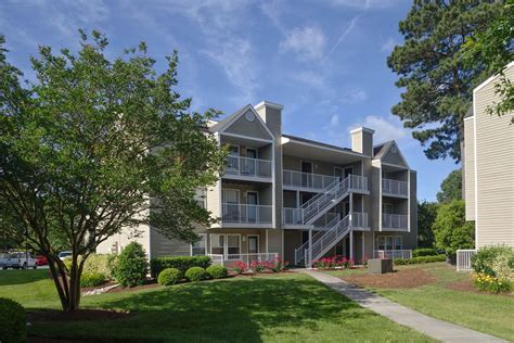 Emerald Point Apartments & Townhomes - The Breeden Company