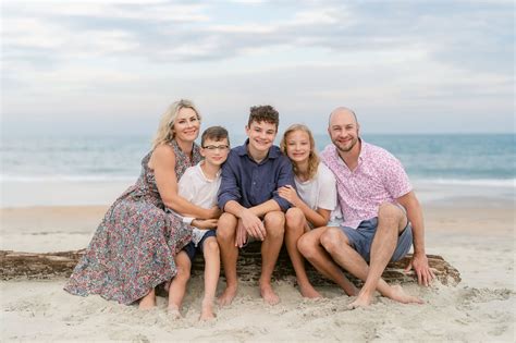 Family Beach Photos in Garden City Beach SC - Pasha Belman