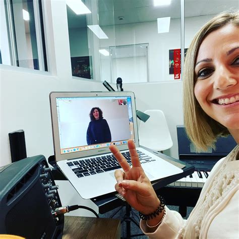 Online Singing Lessons Sydney | Sister2Sister School of Singing