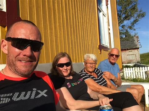 VÆRØY GAMLE PRESTEGÅRD (Vaeroy) - B&B Reviews & Photos - Tripadvisor