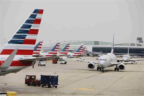 American Airlines to Revise Carry-On Baggage Policy in 2025