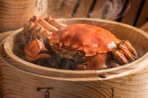阳澄湖大闸蟹市场价格多少钱一只 阳澄湖大闸蟹的食用时间 - 致富热