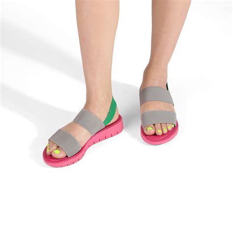 Open toe sandals