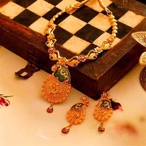 Buy Elegant 3 line Side Pendant Necklace Set Online | Elegant 3 line ...