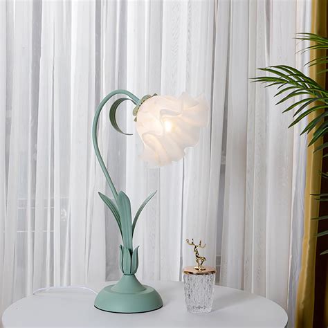 Lily of the Valley Table Lamp – Vakkerlight