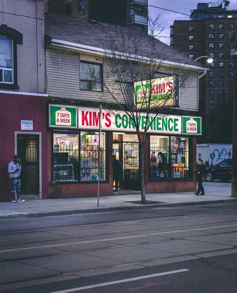 Kim Convenience Store 的图像结果
