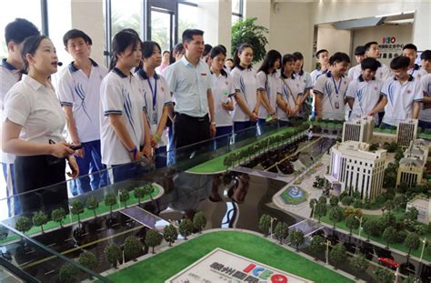赣州应用技工学校组织2017级学生代表 赴赣州经开-赣州应用技术职业学校