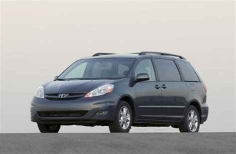 Toyota Recalls 615,000 Sienna Minivans | U.S. News