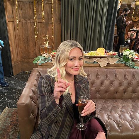 How I Met Your Father: Josh Peck Filming Wrap Makes Hilary Duff Sad
