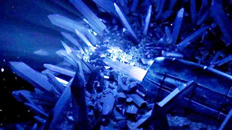 《地心毁灭》科学家拯救地心，却被大量的蓝水晶挡住了去路_电影_高清完整版视频在线观看_腾讯视频