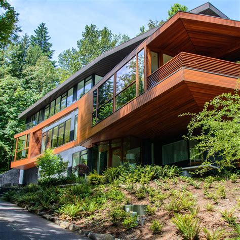 Cullen Family House "Twilight" in Portland, OR (4 Photos)