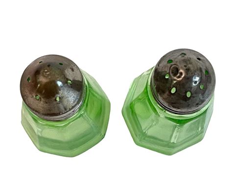 Vintage Hazel Atlas Uranium Glass Salt & Pepper Shaker Set - Vaseline ...