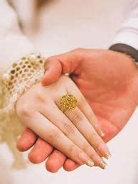 Gold Ring in Wrong Finger: अगर आप भी पहनते हैं इस उंगली में अंगूठी, तो ...