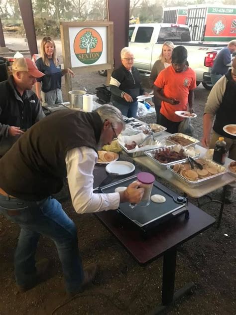 Sexton Lawn & Landscape Office Photos | Glassdoor