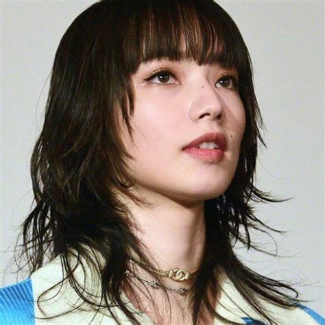 Top 9 Japanese Hairstyles: Everyday Styles & Celebrity Trends