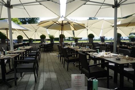 GASTHAUS ZUM RATHAUS, Pfaeffikon - Restaurant Reviews, Phone Number ...