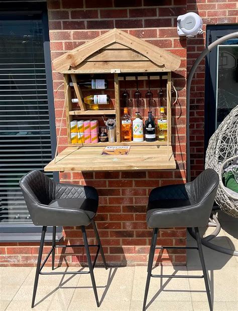 Small Outdoor Bar Ideas