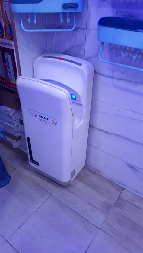 Automatic Jet Hand Dryers - Jet Hand Dryers Trader - Retailer from Noida