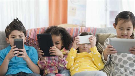 Dampak Penggunaan Internet di Kalangan Anak-Anak