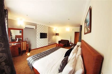 PEARL GATE HOTEL (Abuja) - Lodge Reviews, Photos, Rate Comparison ...