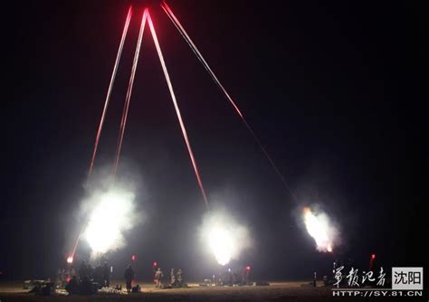 解放军最新10式榴弹炮火力凶悍 装填系统罕见曝光