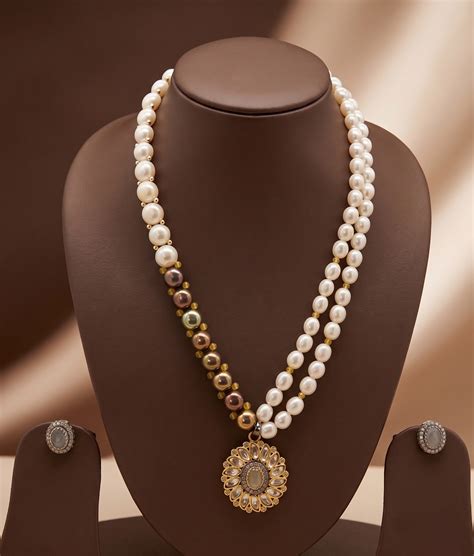 Pearl Heritage Circle Freshwater Pearl Pendant & Earrings Set ...
