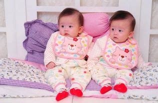 女双胞胎起名的方法有哪些,给双胞胎女孩起名子