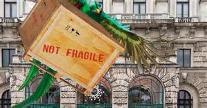 Refutan que penacho de Moctezuma no puede venir a México - La Razón de ...