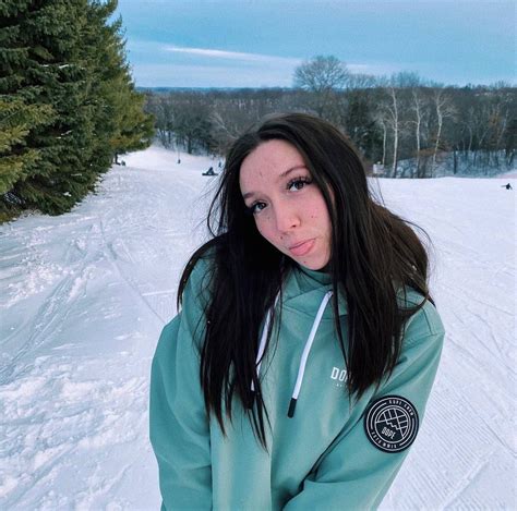 CrazyJamJam OnlyFans Review: From Social Media Sensation to Adult Content Star | OMDOK