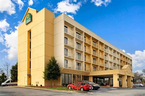 LA QUINTA INN & SUITES BY WYNDHAM KINGSPORT TRICITIES AIRPT - Hotel ...