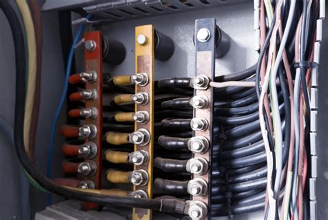 3 Phase Busbar Panel – A Comprehensive Guide – ECSKSA